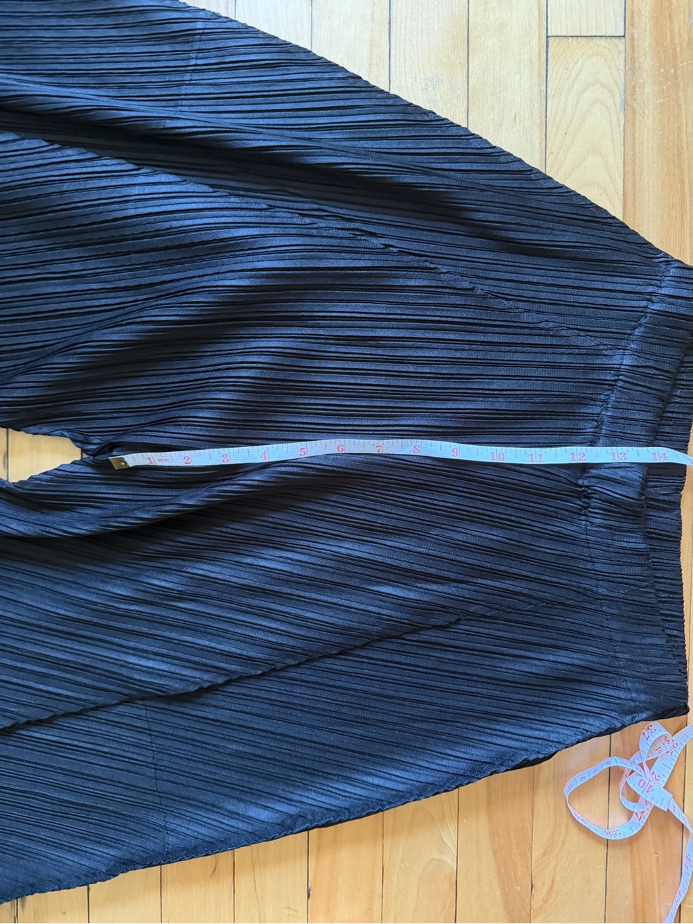 Issye Miyake | Pleated Culottes - Picture 4 of 5